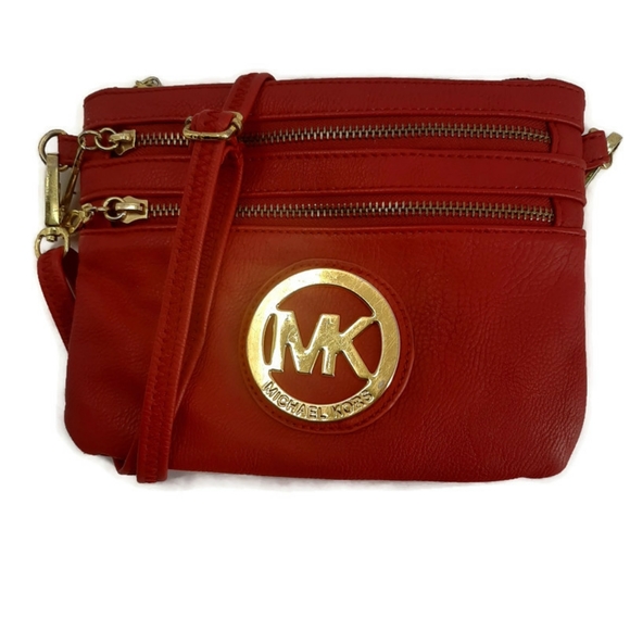 Michael Kors Handbags - Michael Kors convertible crossbody wristlet bag